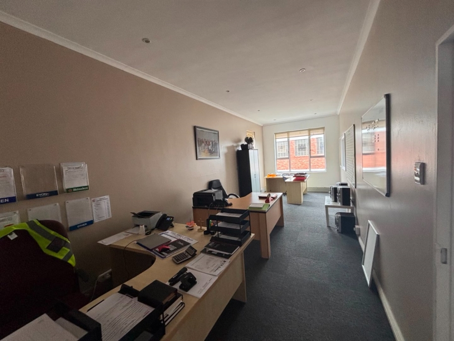 Commercial Property for Sale in Neave Industrial Eastern Cape